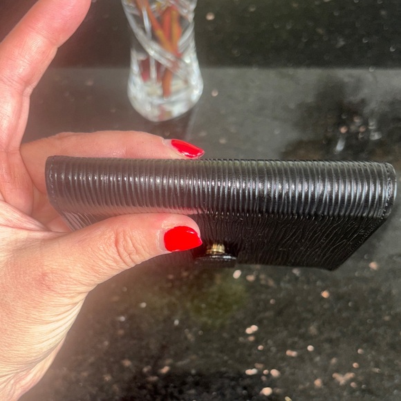 Louis Vuitton Black Epi Leather Wallet in GUC. - Picture 14 of 14